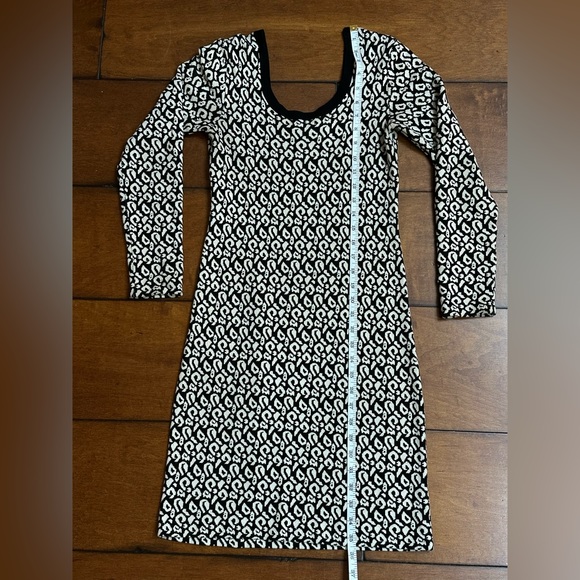 Banana Republic Women’s Casual Dress. Long Sleeve. - Picture 2 of 6